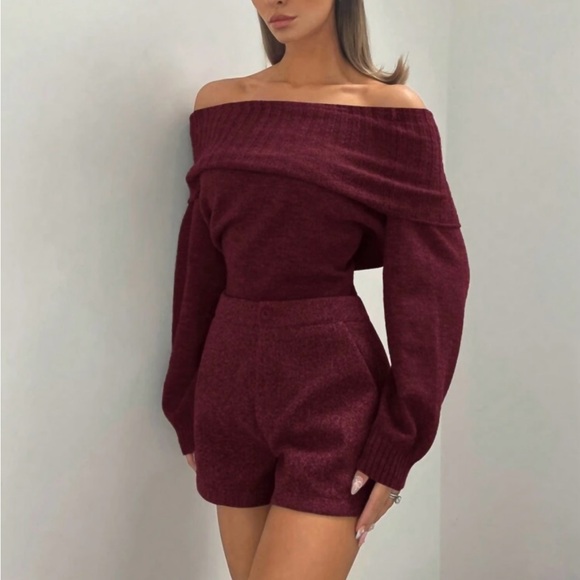 Burgundy / maroon shorts - Picture 4 of 6